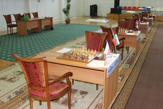 шахматный турнир имени Карпова: второй день